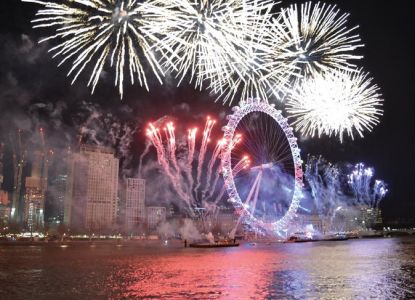 Cena de Nochevieja con crucero por el Támesis y fuegos artificiales a bordo del Sarpedon