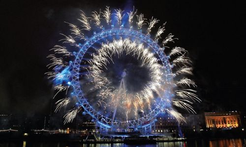 Crucero de Fin de Año en Londres con fuegos artificiales a bordo del Thomas Doggett