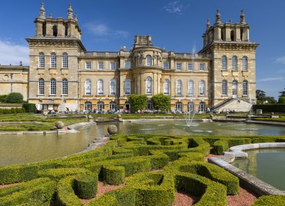 Tour a Blenheim Palace: Una visita imprescindible para los amantes de la arquitectura y la historia.